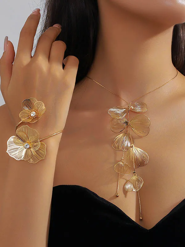 Floral Cutout Necklace Bracelet Set