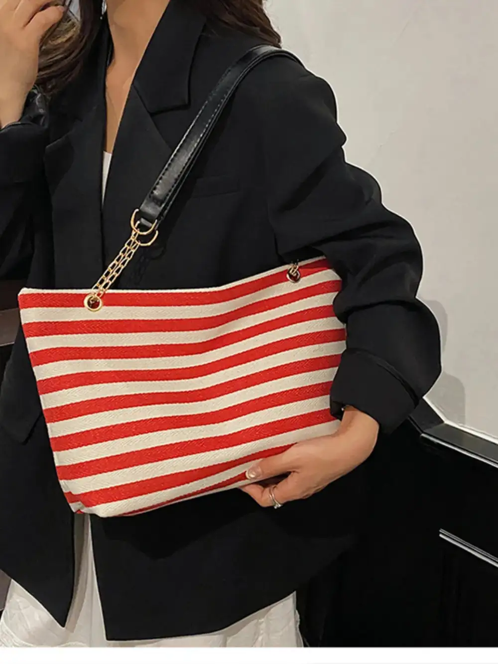 Striped Chain Strap Shoulder Bag