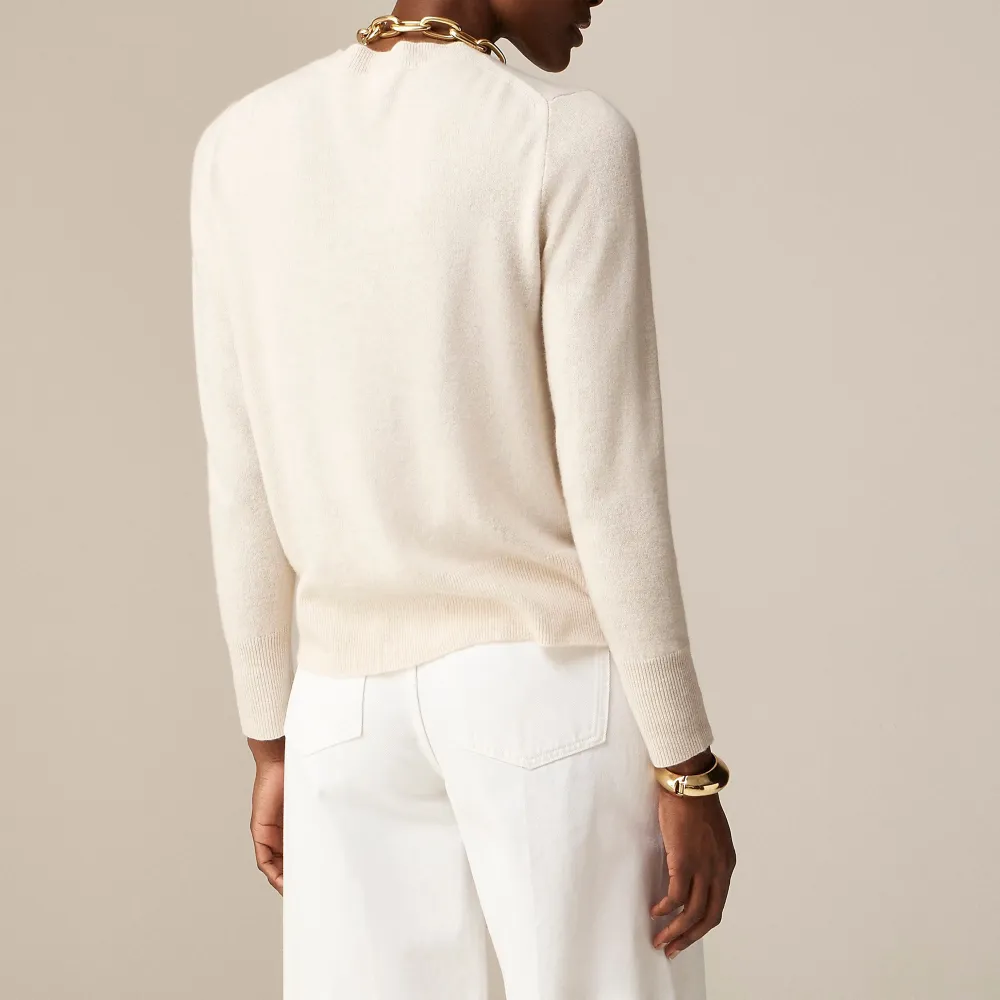 Simple Cashmere Crew Neck Sweater
