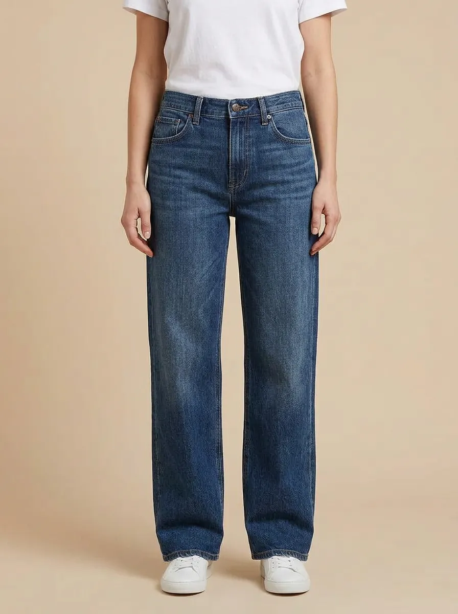 Women's Relaxed Contrast-Stitch Straight-Leg Denim Jeans