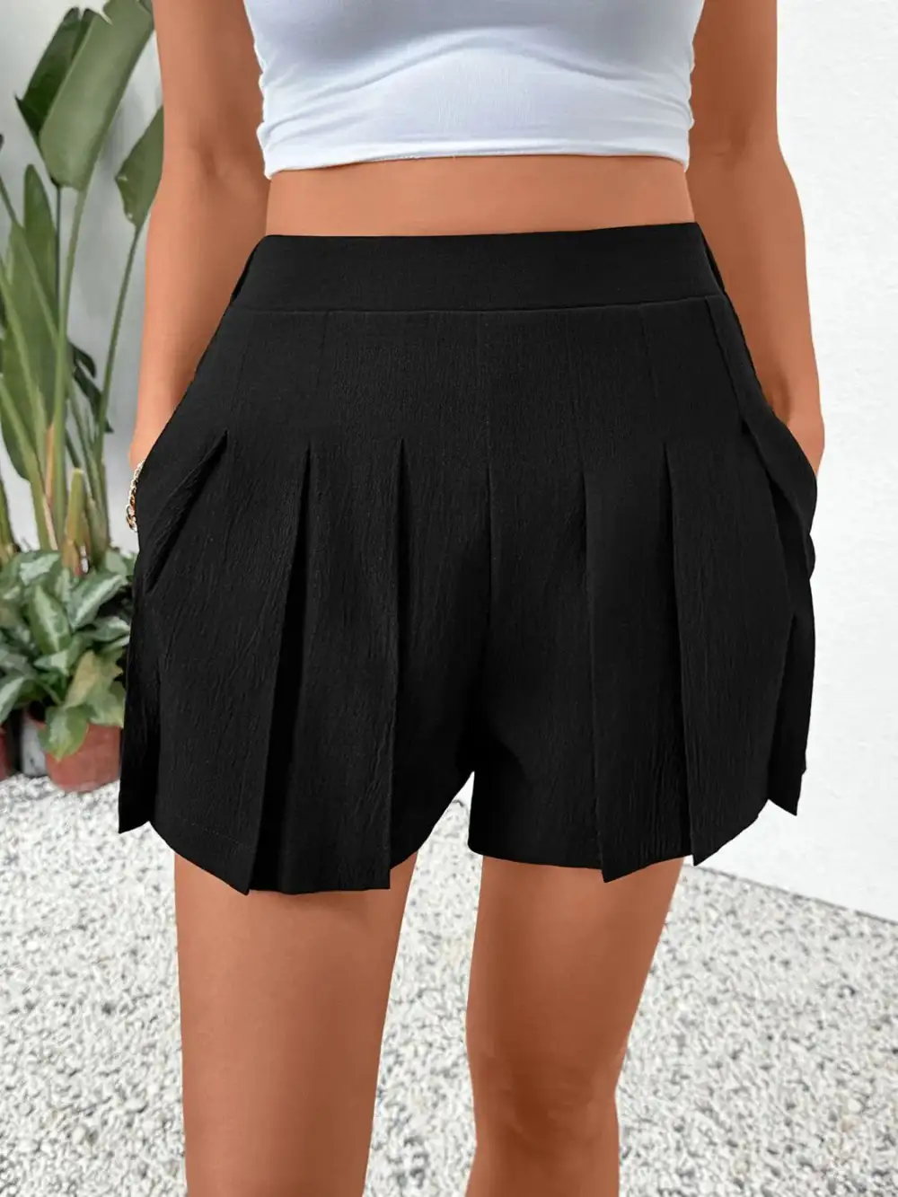 Pleated Shorts With Pockets