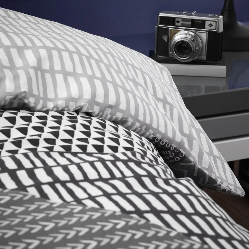 Reversible Geometric Cotton Duvet Cover Set