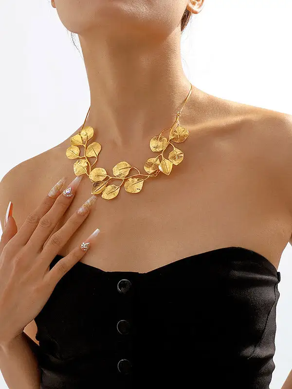 Leaf Motif Casual Necklace