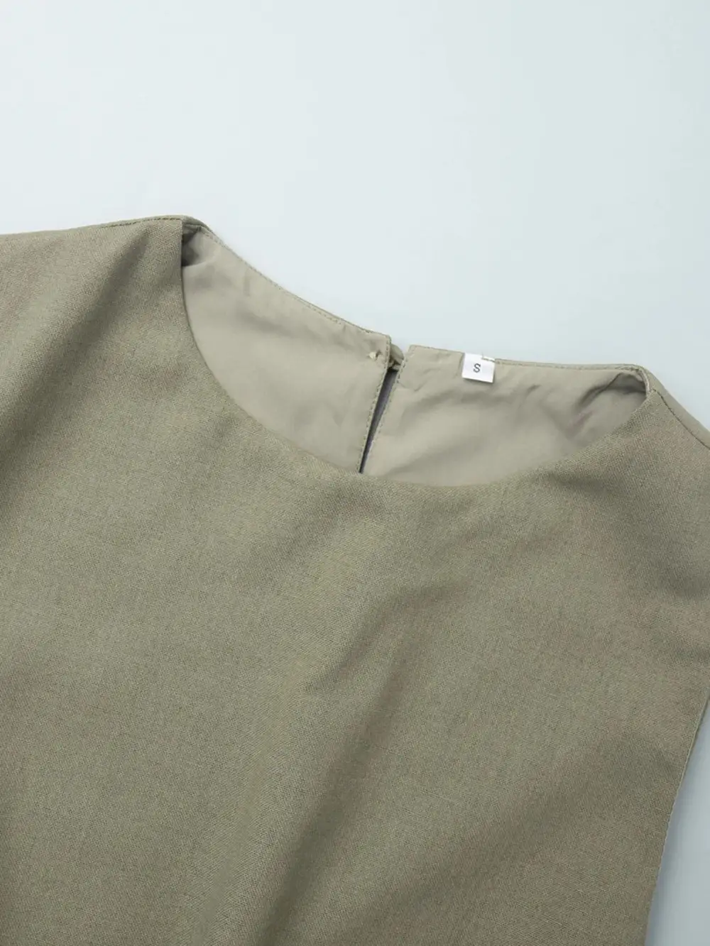 Essential Round Neck Sleeveless Detail Coordinated Set
