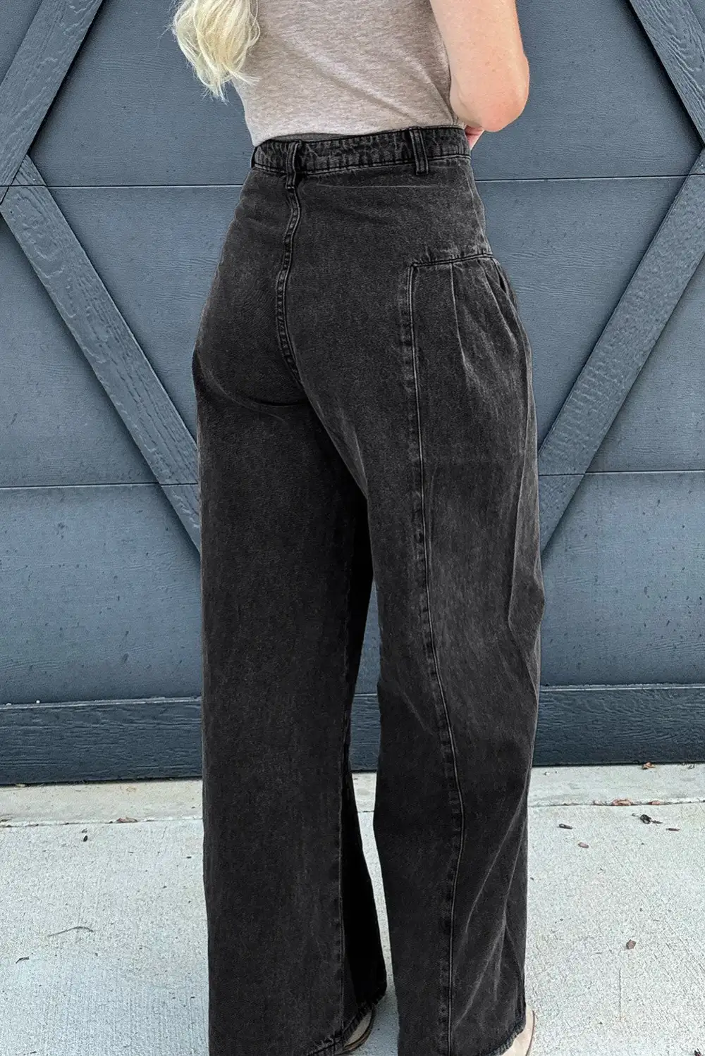 Pleated Wide Leg Denim Jeans