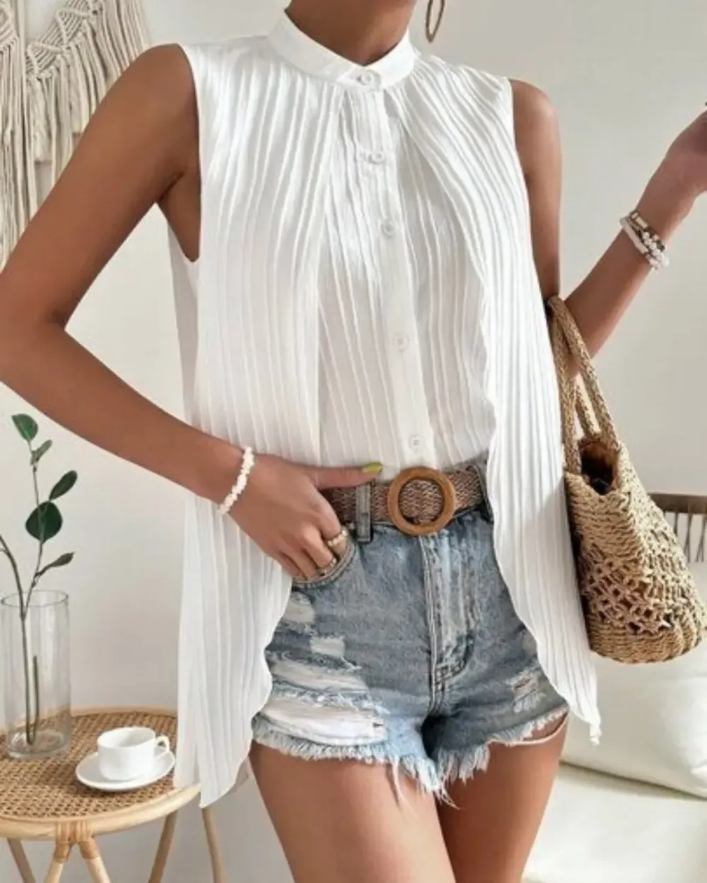 Stylish Lace Sleeveless Top