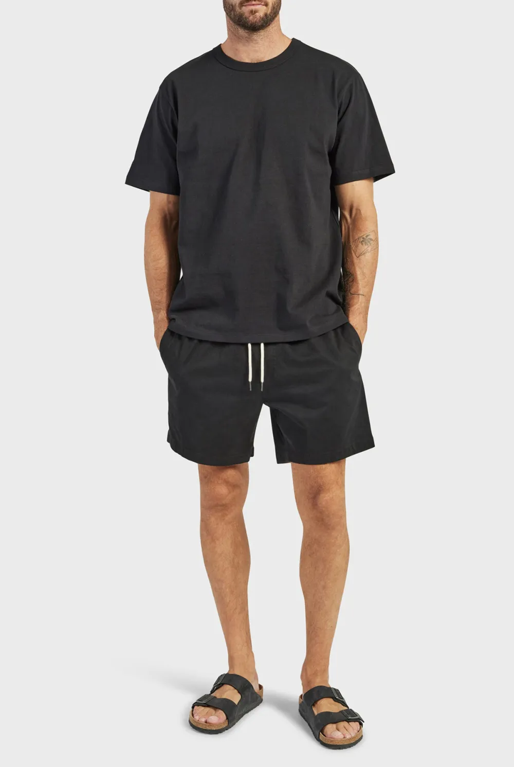 Volley Short-Black