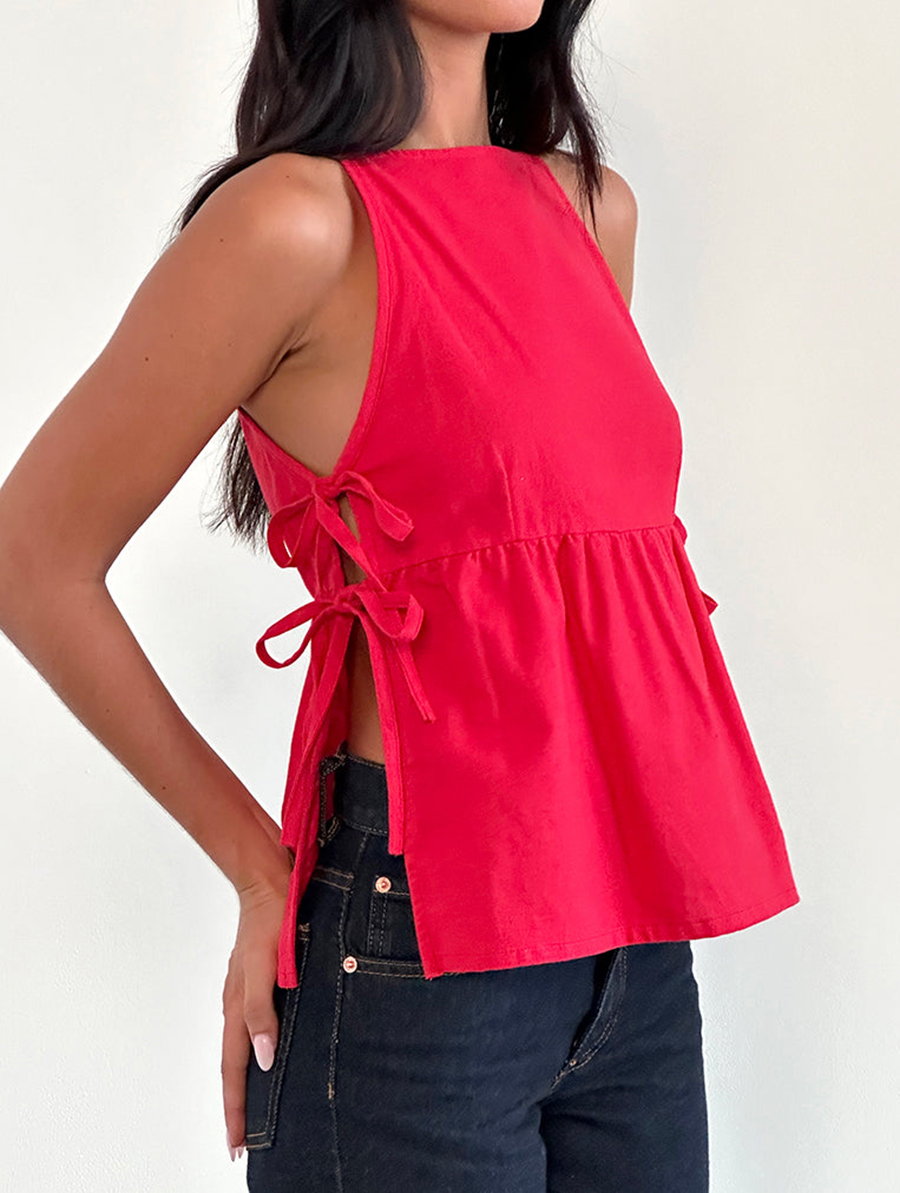 Tie Side Sleeveless Top In Tango Red