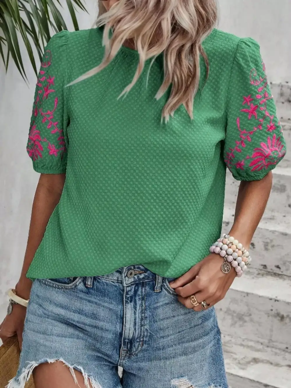 Relaxed Embroidered Puff Sleeve Blouse