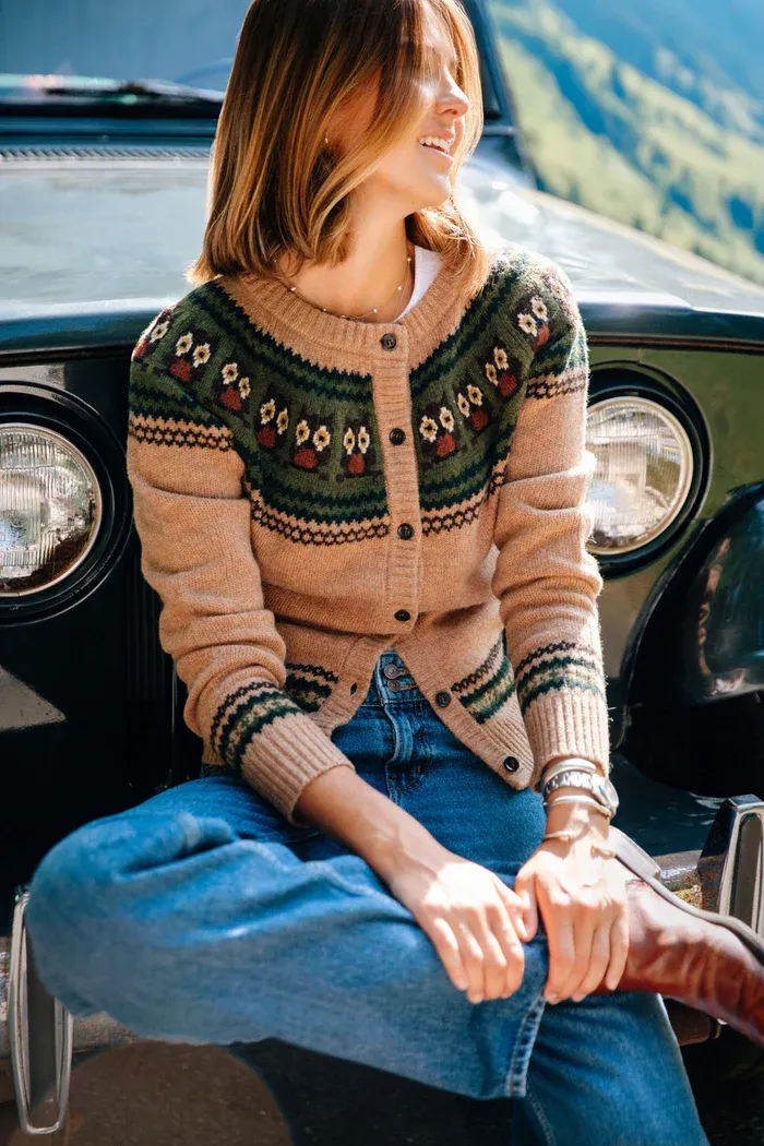 Women's Casual Round Neck Jacquard Sweater/Cardigan🎃Fitted Knit Pullover for Fall & Winter