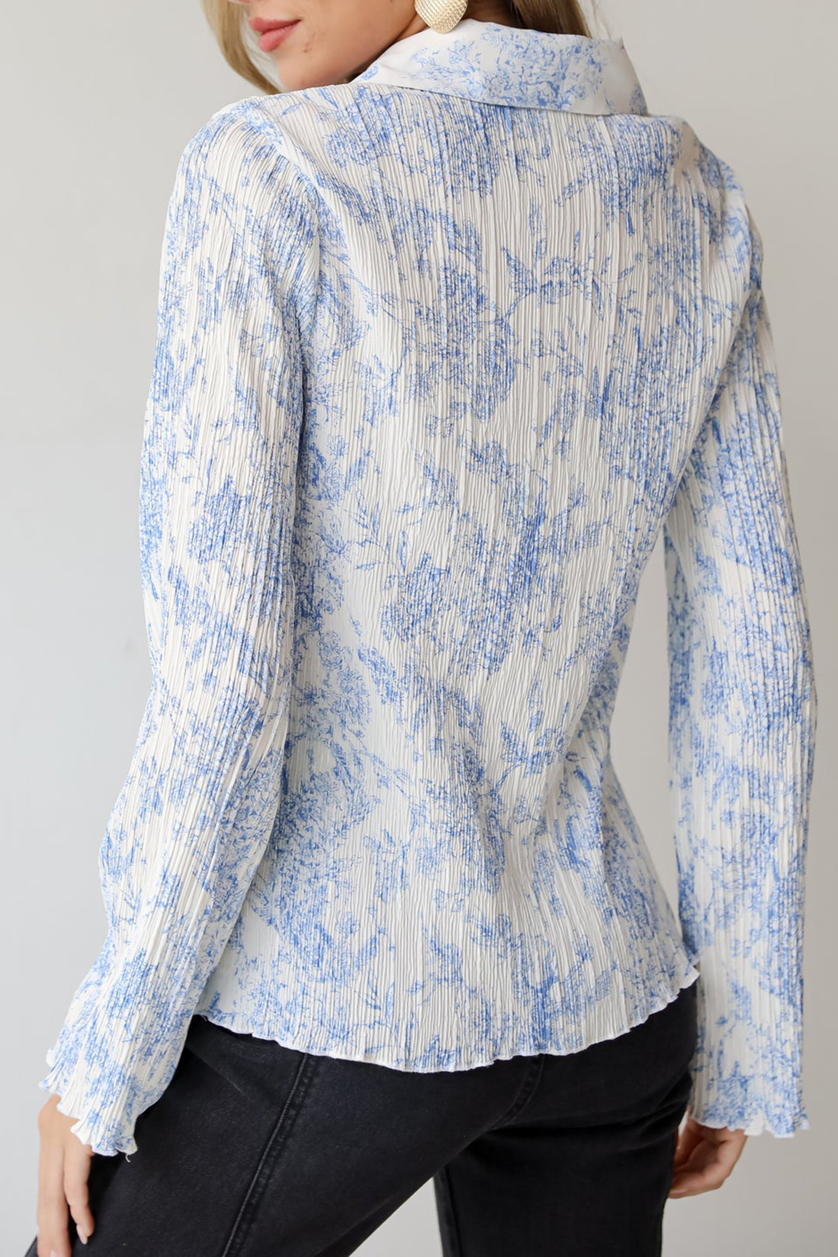 Modern Devotion Blue Floral Plisse Button-Up Blouse