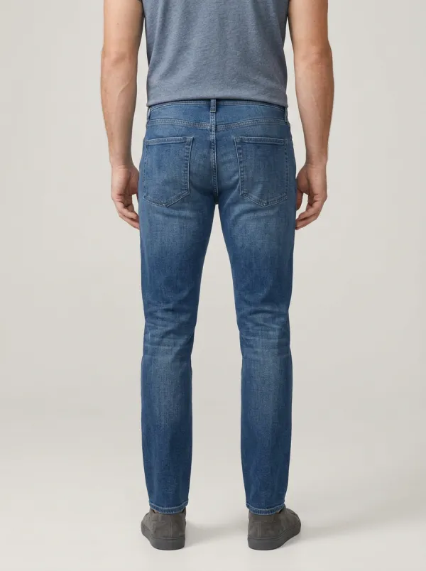 Men's Street Inspired Washed Stretch Classic Fit Jeans
