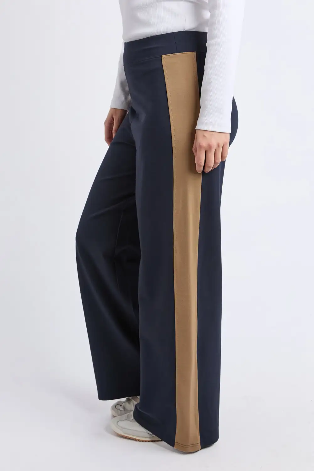 Women's Easy Fit Wide Leg Trousers