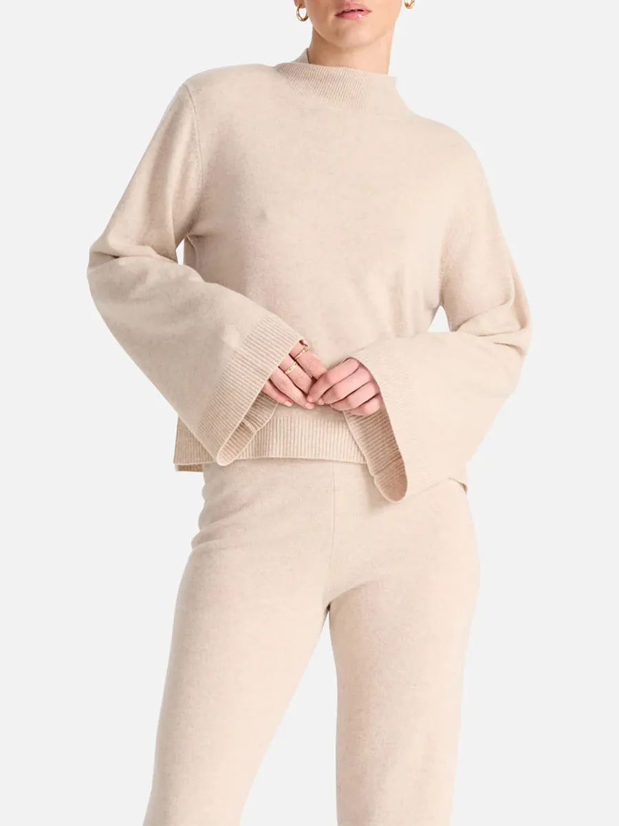 TURTLE NECK KNIT SWEATER