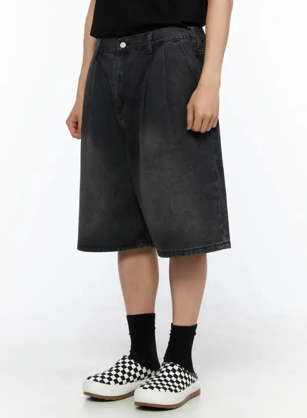 Men's Washed Pintuck Denim Shorts