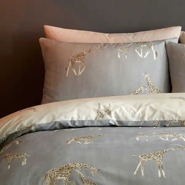 Graceful Bedroom Reversible Check Polycotton Duvet Cover Set