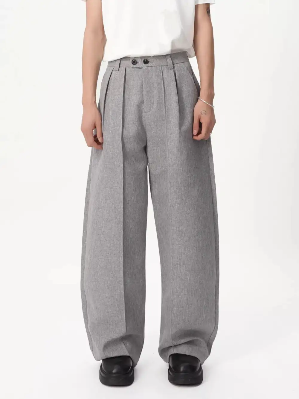 Modern Men's Wide Leg Pleated Pants
