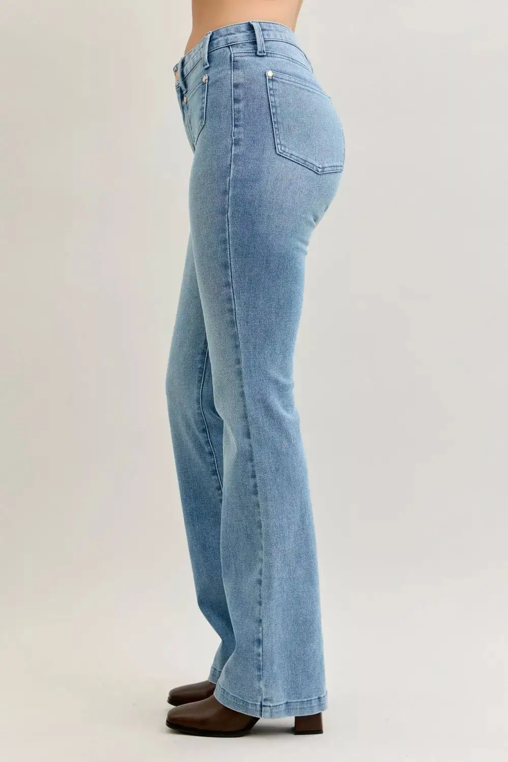 Tailored Mid Rise Flare Leg Pocketed Denim Jeans