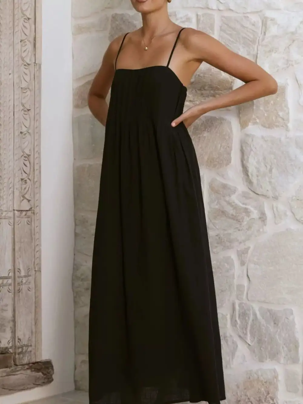 Polished Detail Pleated Midi Dress