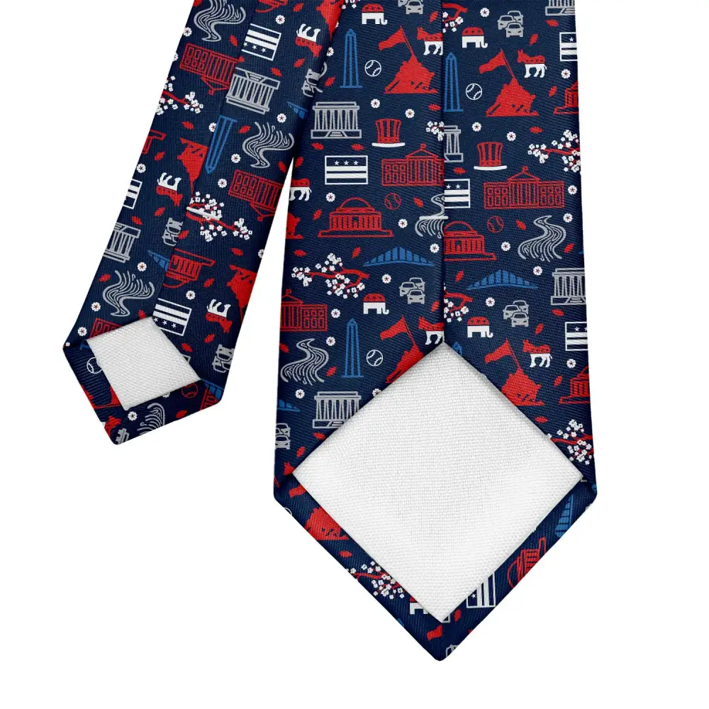 Refined Heritage Motif Necktie