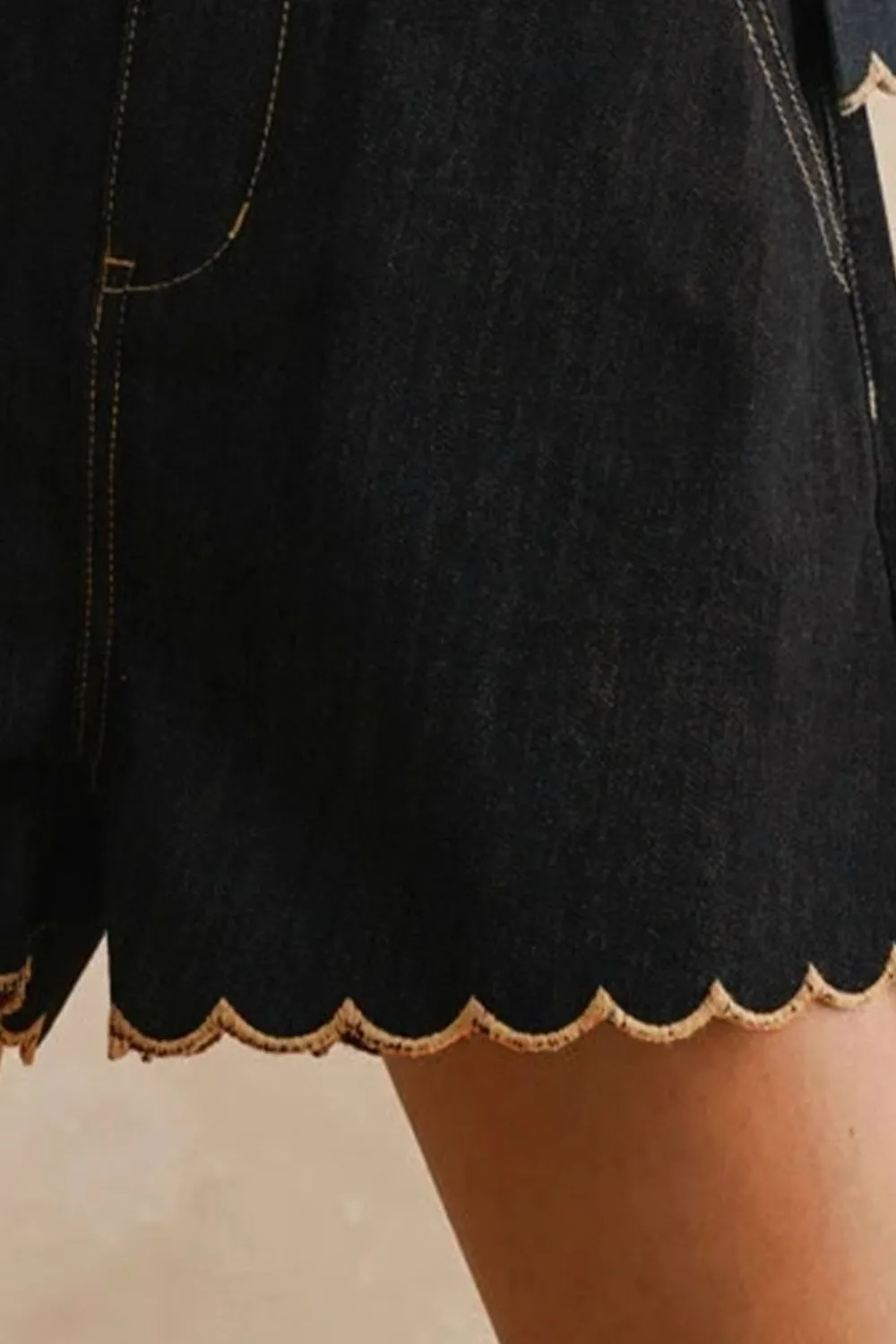 Buttoned Scalloped Hem Denim Shorts
