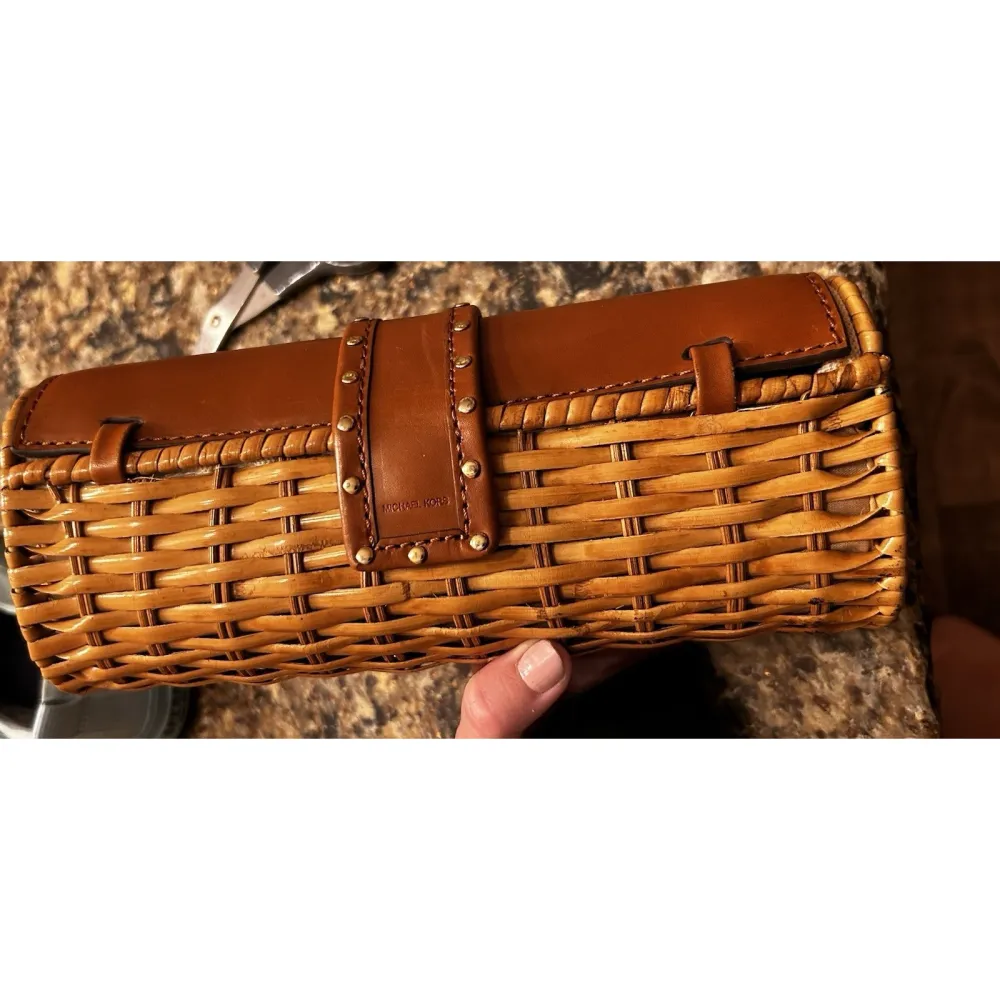 Sunglasses + 3-Piece Set + Bag + Shoes-ONLY 26.95