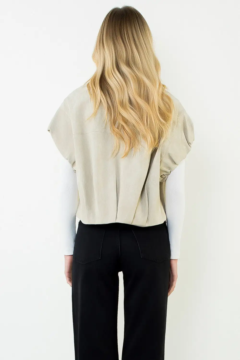Gathered Sleeveless Jacket
