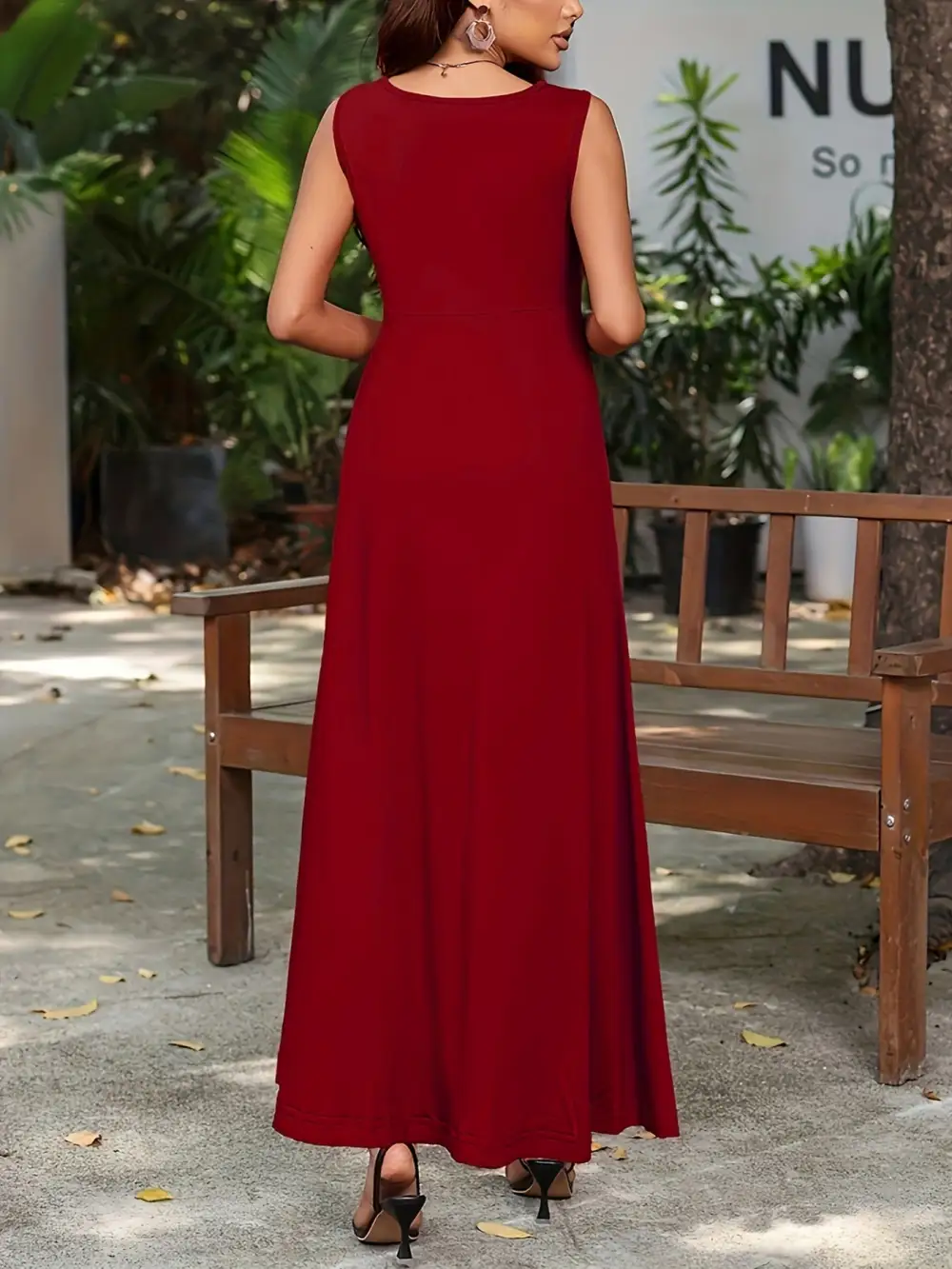 Balanced Detail Sleeveless Maxi Dress