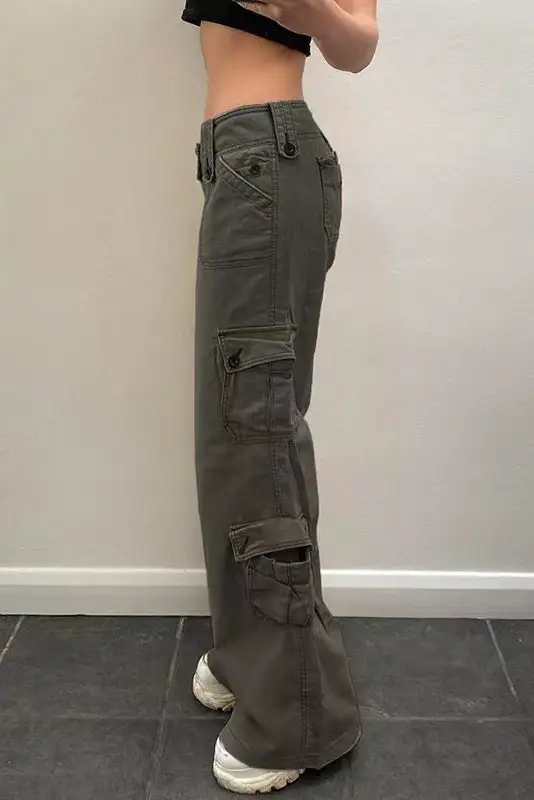 Street-Style Retro Cargo Pants