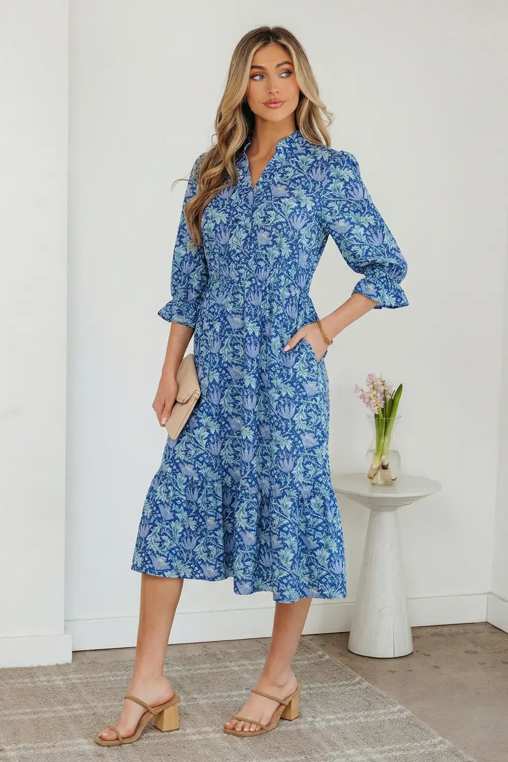 Lightweight Feel Floral Printed V Neck Dress