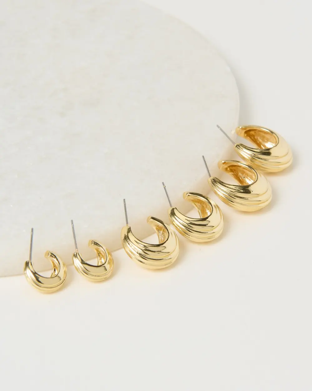 Exquisite Low-Key Small Ribbed Creative Gold Earrings