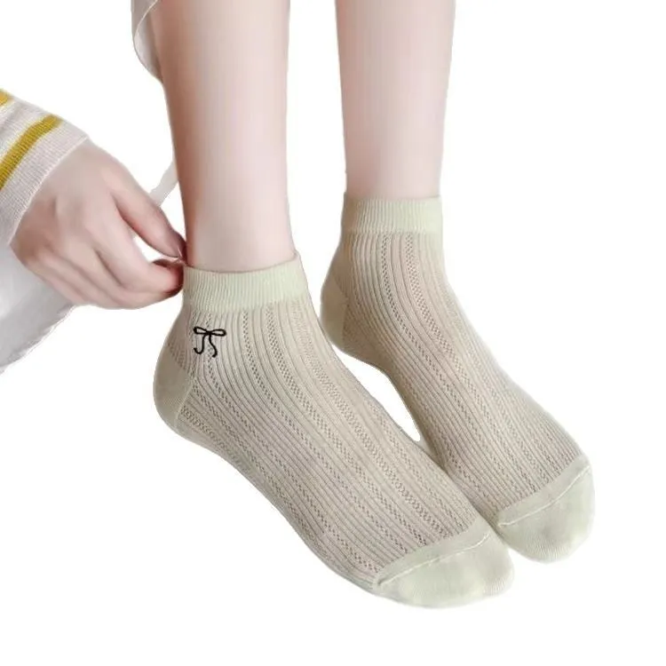 Bow Embroidered Hollow Breathable Ankle Socks