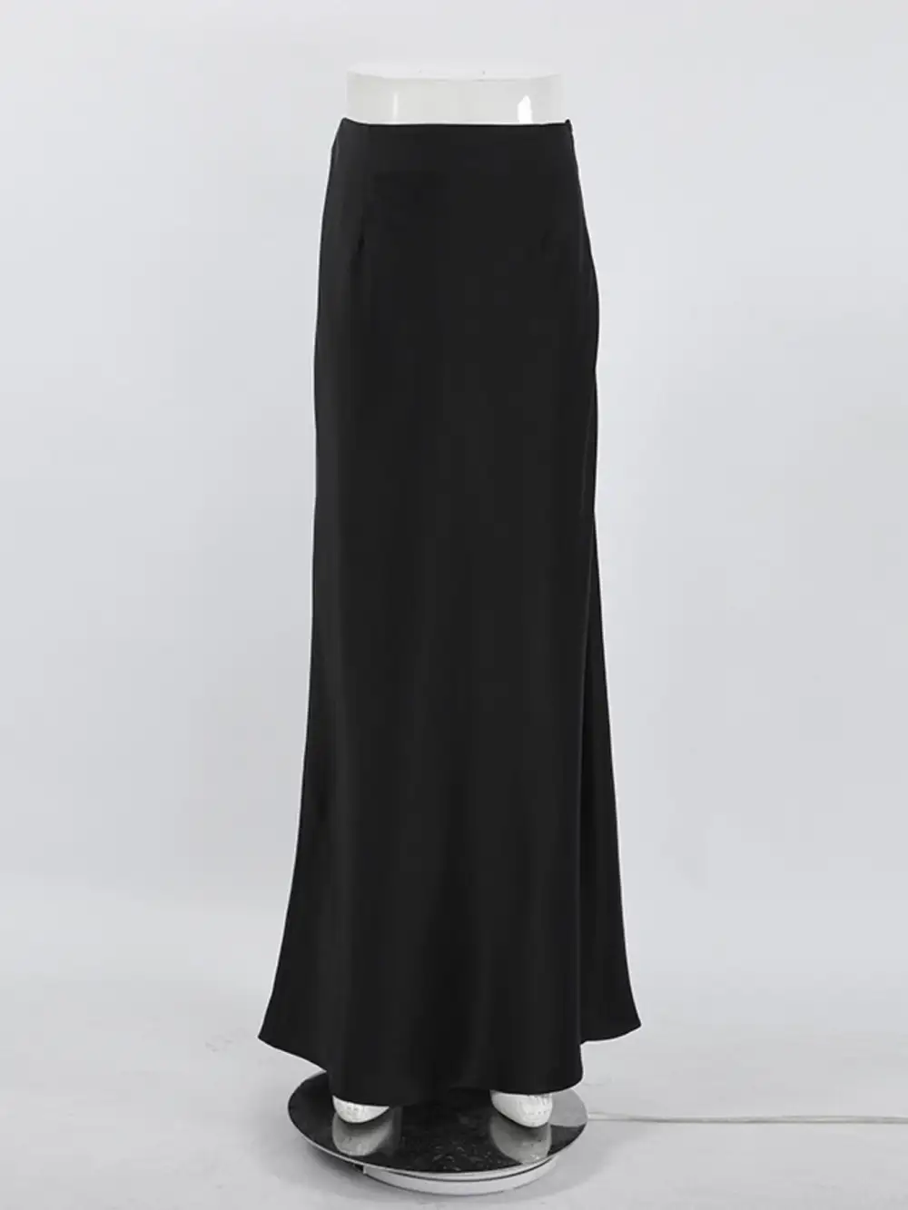 Quiet Essential Maxi Skirt