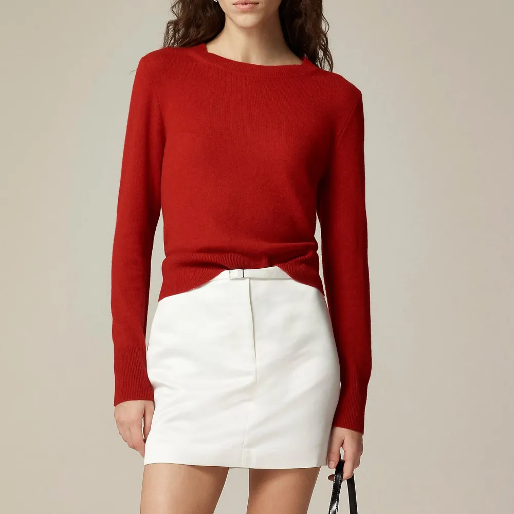 Simple Cashmere Crew Neck Sweater