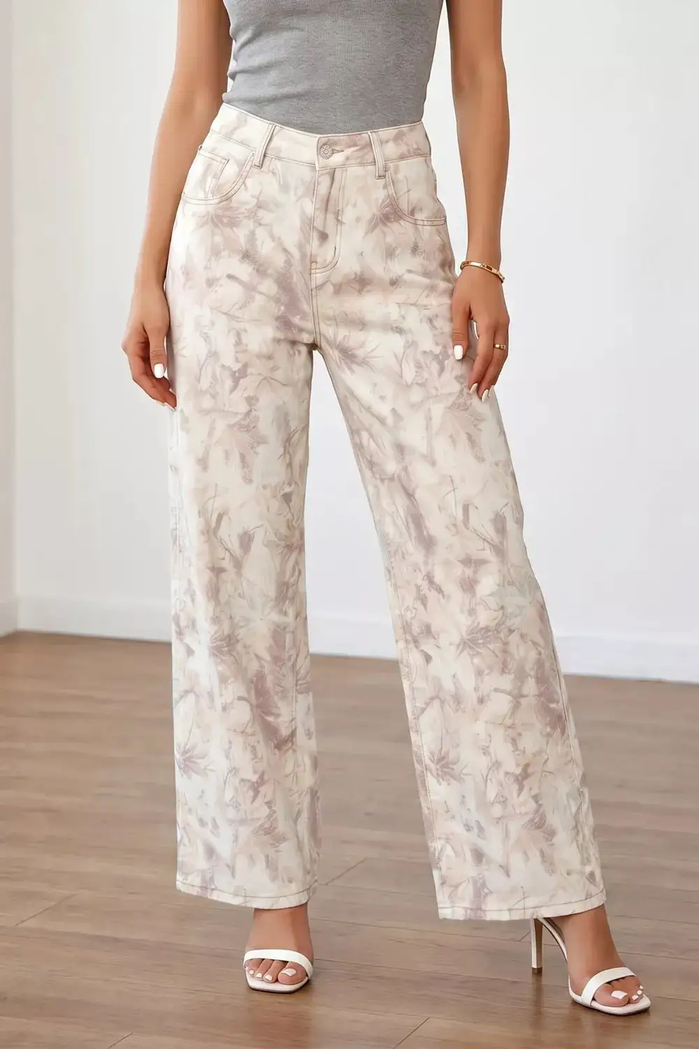 Classic Wide Leg Jeans