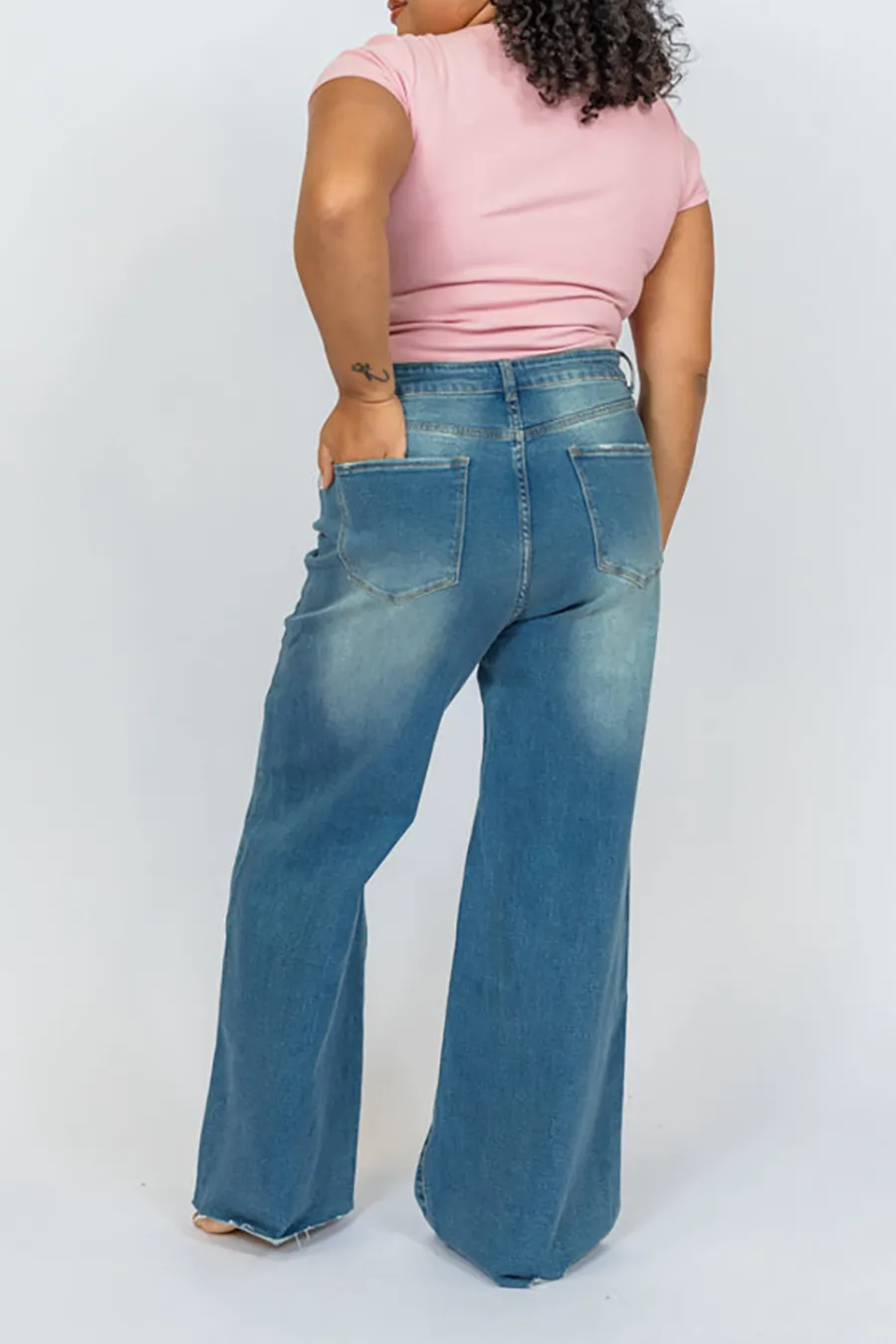 Fashionable Medium Wash Wide Leg Jeans