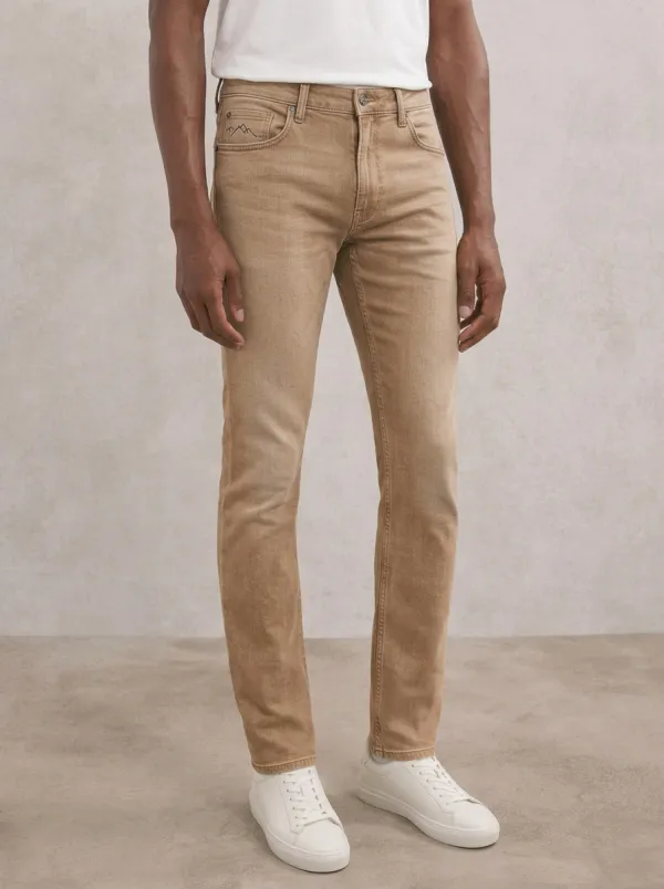 Men's Classic Flexible Mountain Graphic Embroidered Stretch Denim Jeans