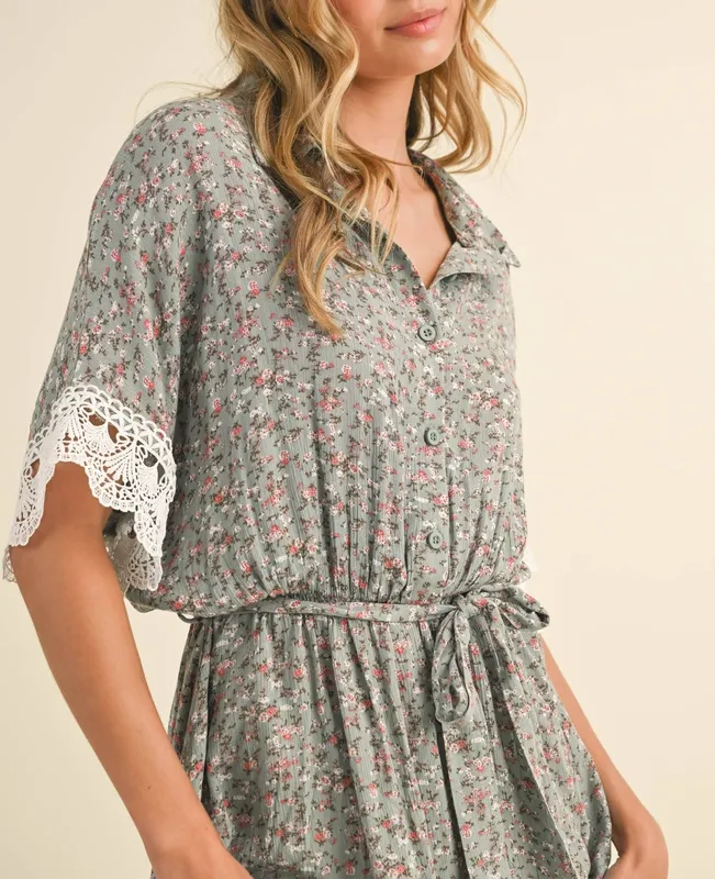 Lace Trim Short Sleeve Collared Dress