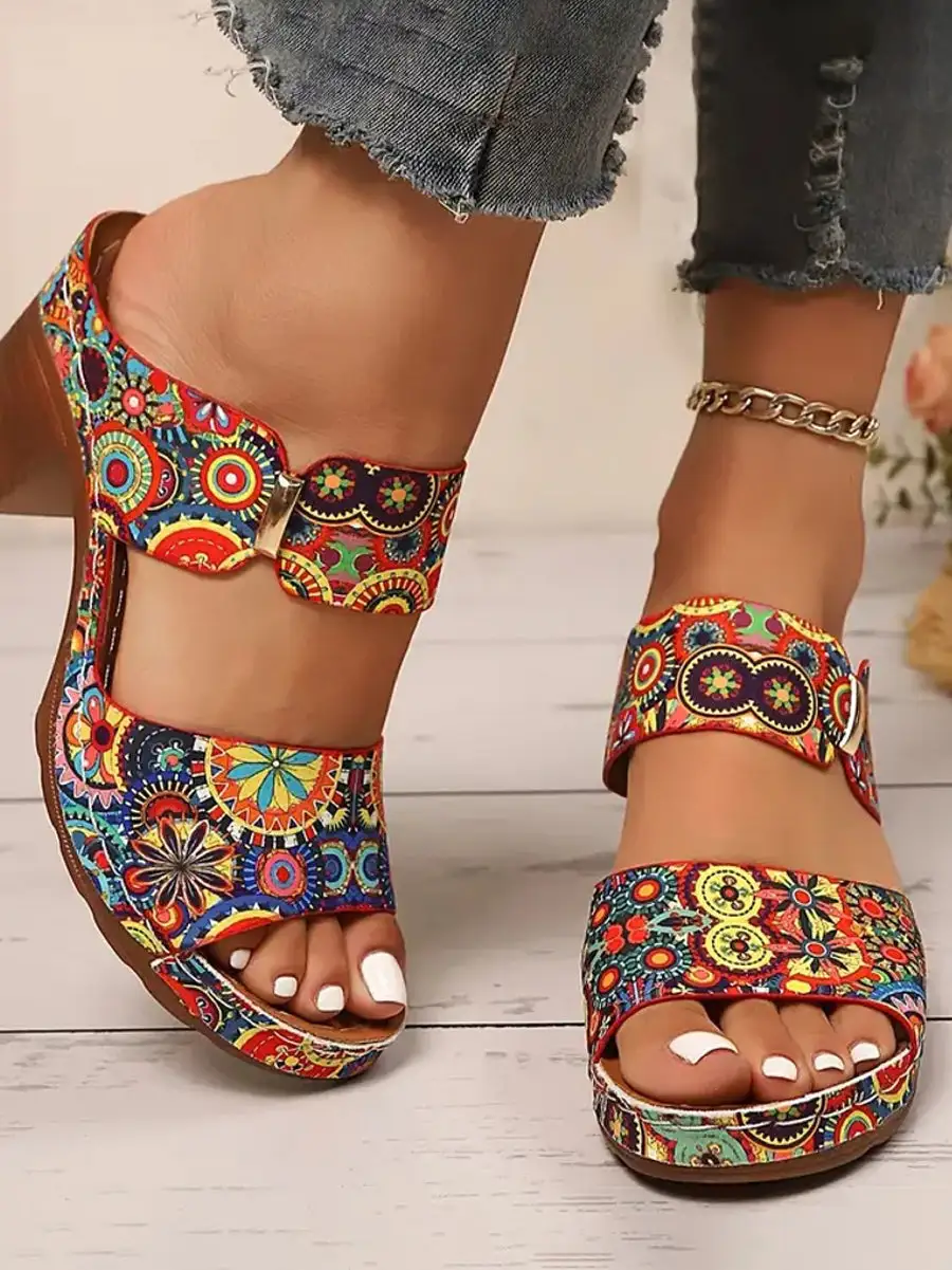 Contrast Round-Toe PU Flat Sandals