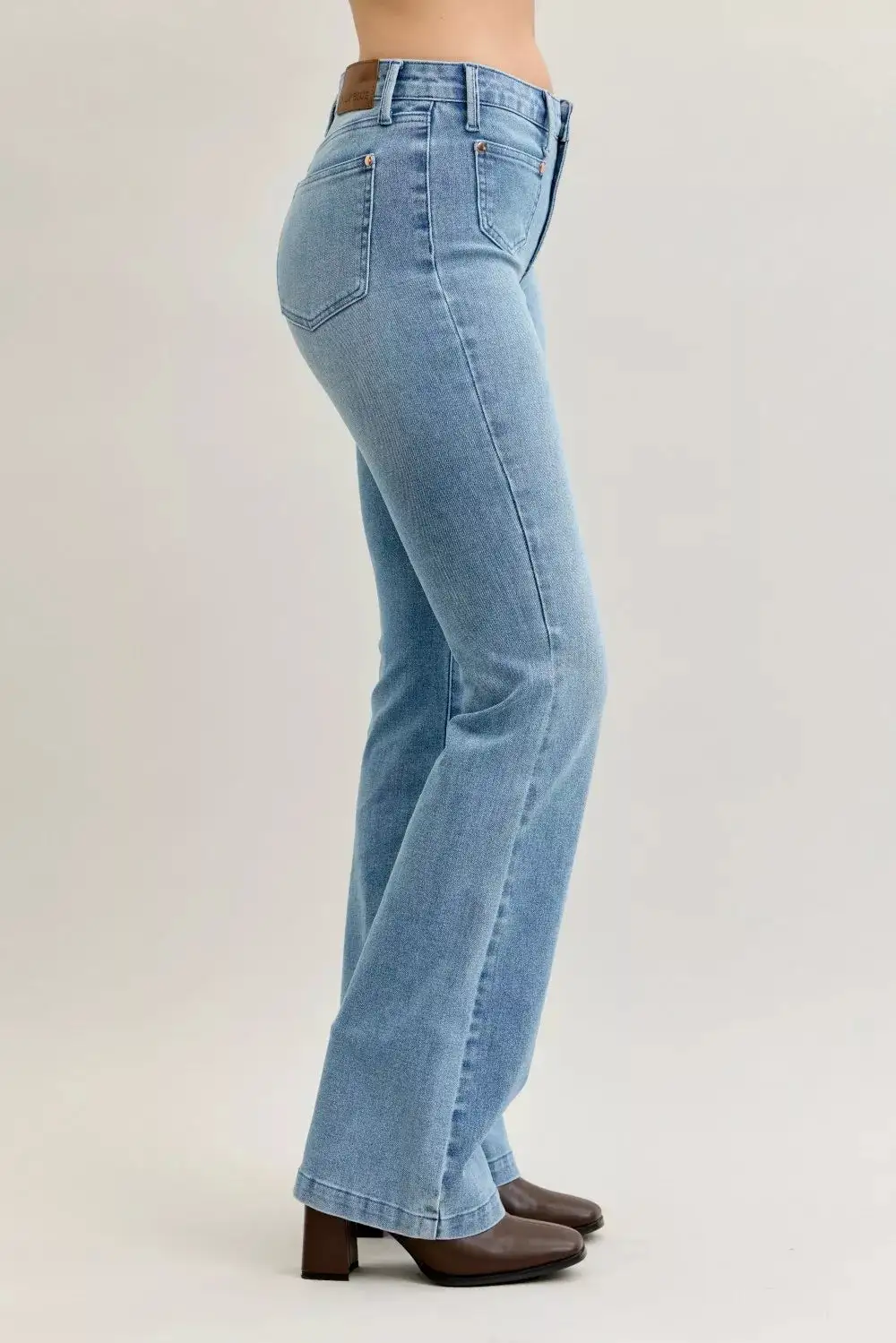 Tailored Mid Rise Flare Leg Pocketed Denim Jeans