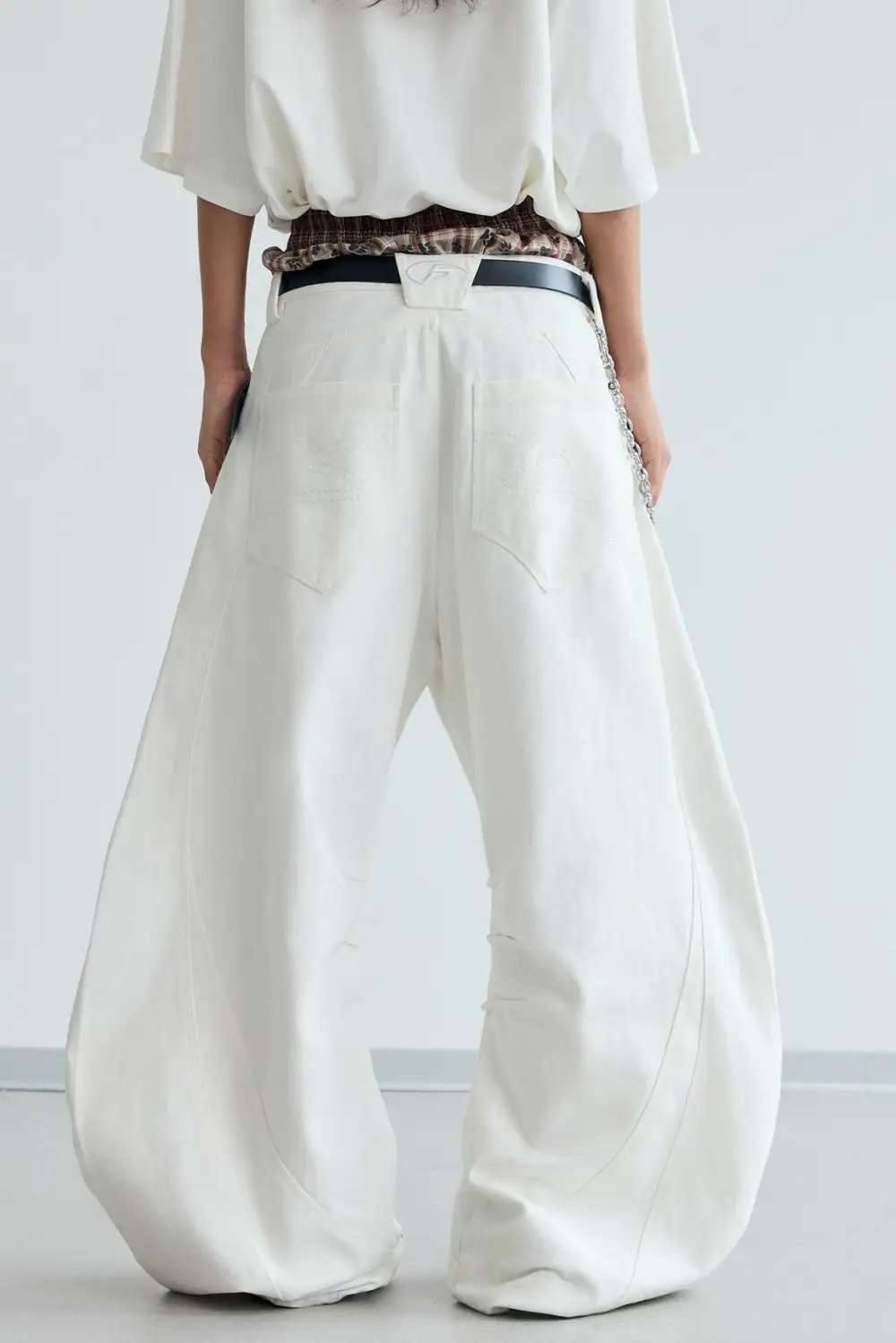 Frayed Wide-Leg Machete Jeans