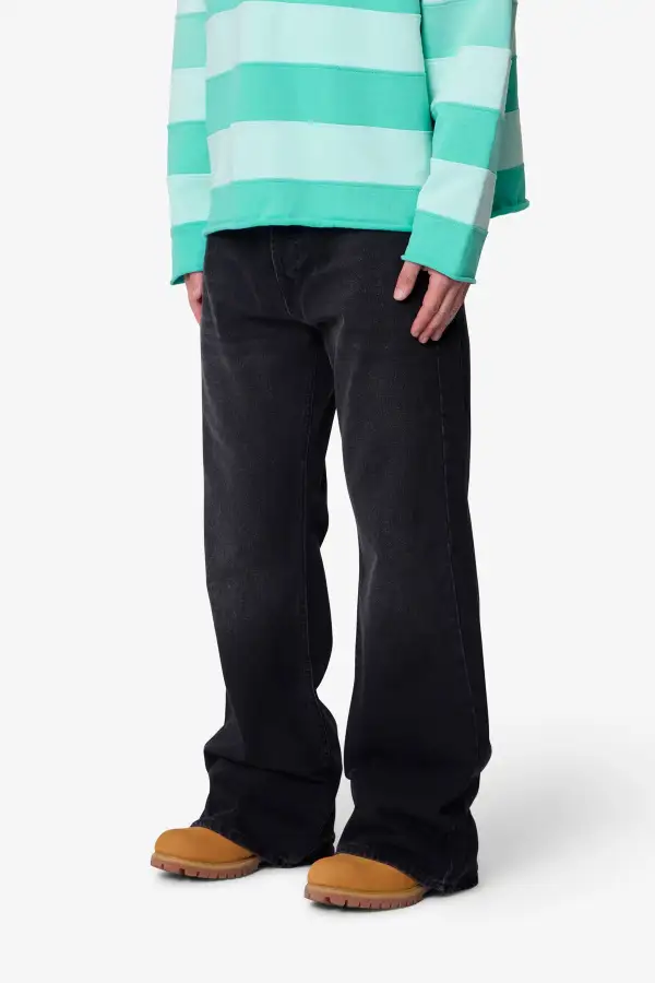 Casual Kick Flare Jeans