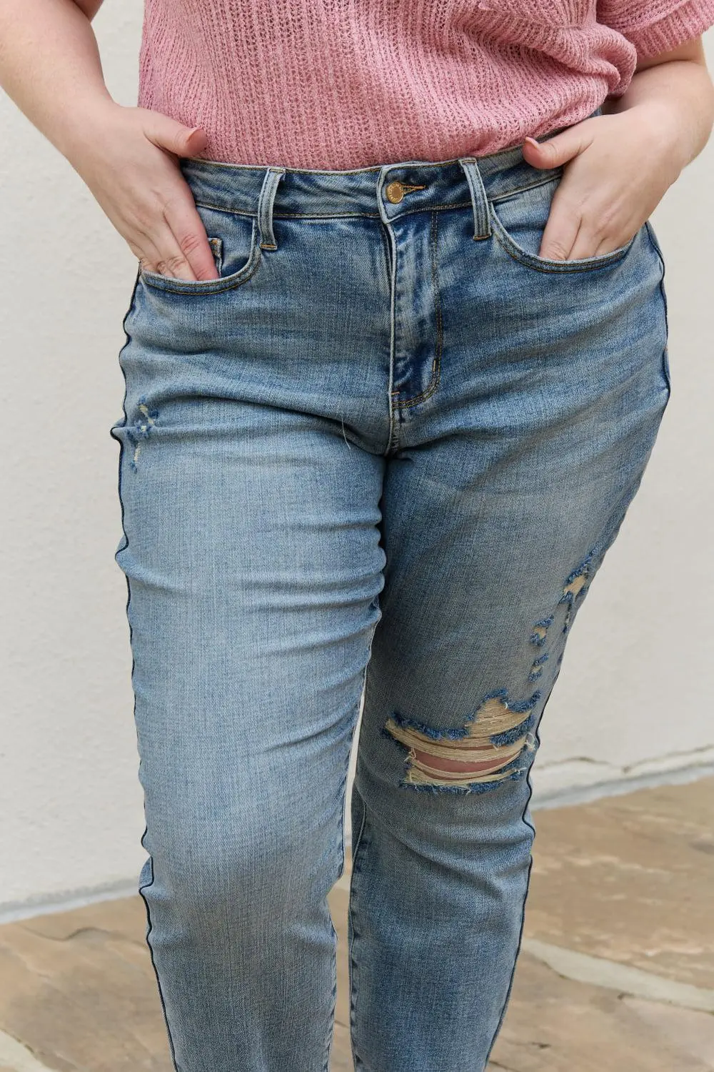 Relaxed Mid Rise Denim Jeans