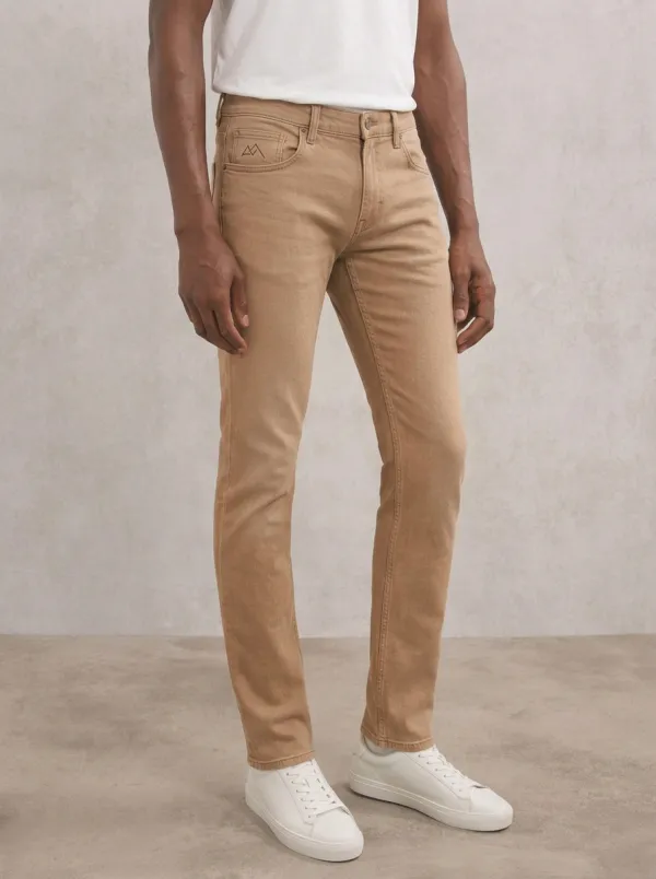 Men's Modern Weekend Mountain Logo Embroidered Stretch Denim Jeans