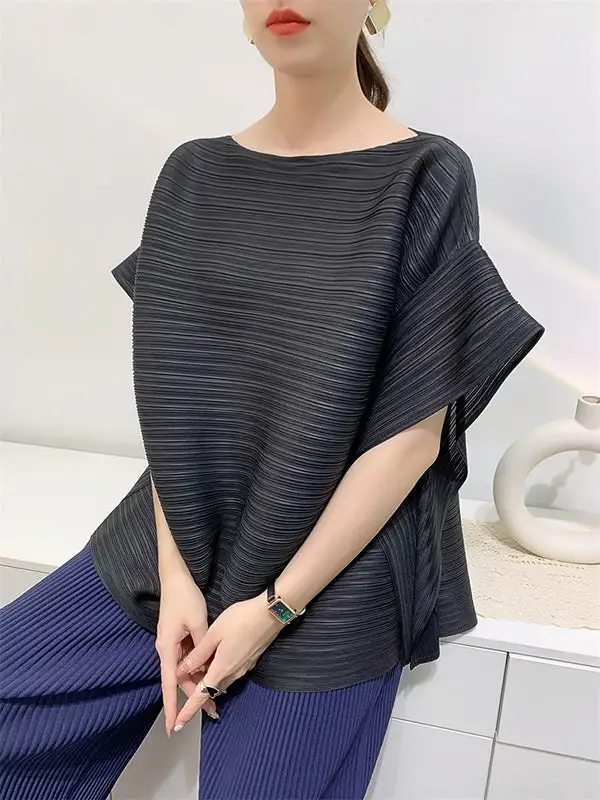 Batwing Sleeve Relaxed Pleat Detail Round Neck T-Shirt