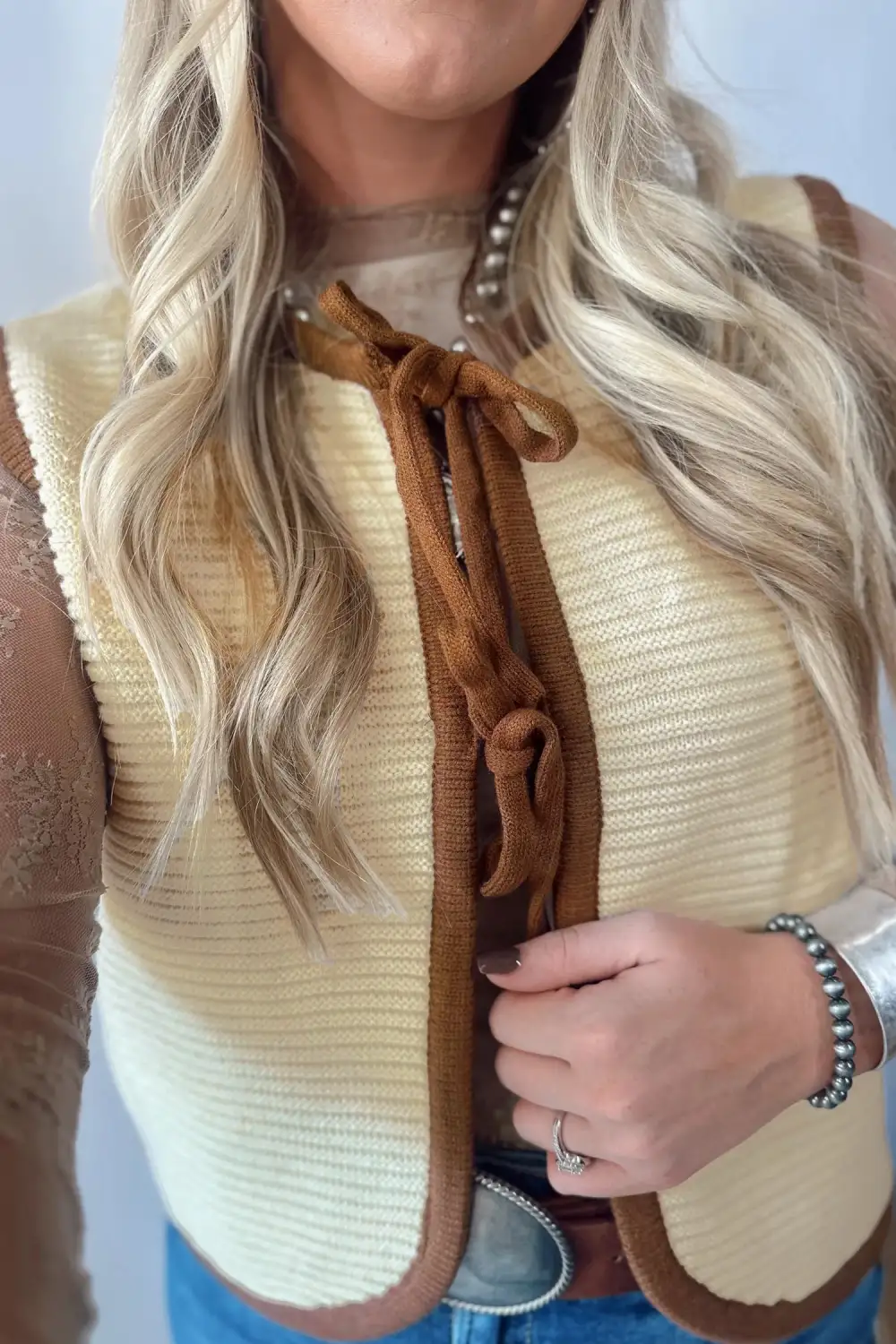 Horizontal Ribbed Knit Contrast Trim Ties Front Sweater Vest