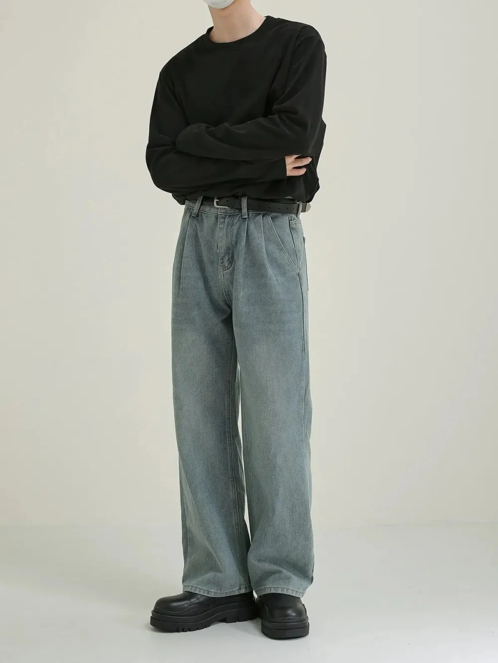 Fold Pleats Washed Jeans