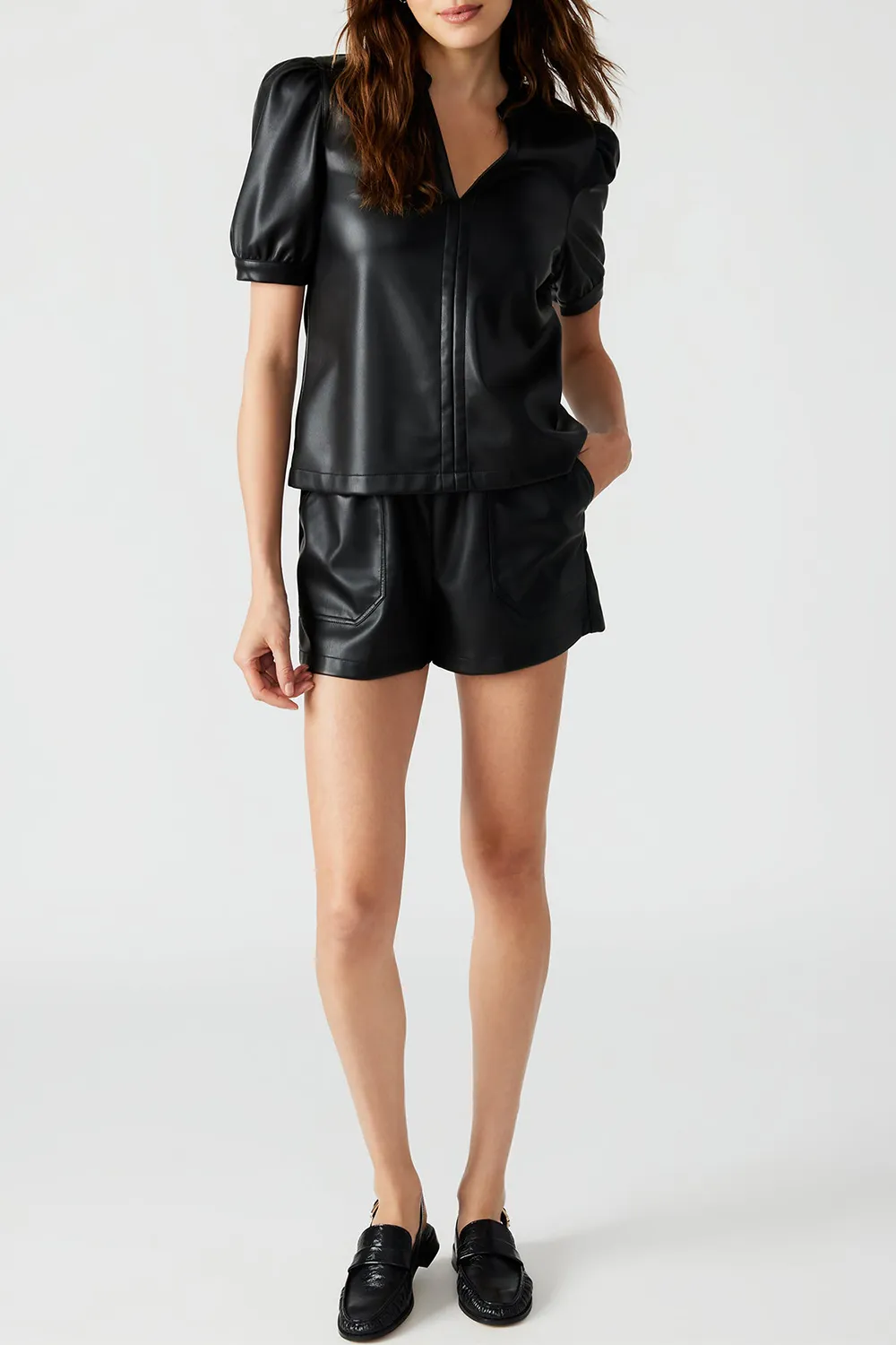 V-NECK TOP BLACK