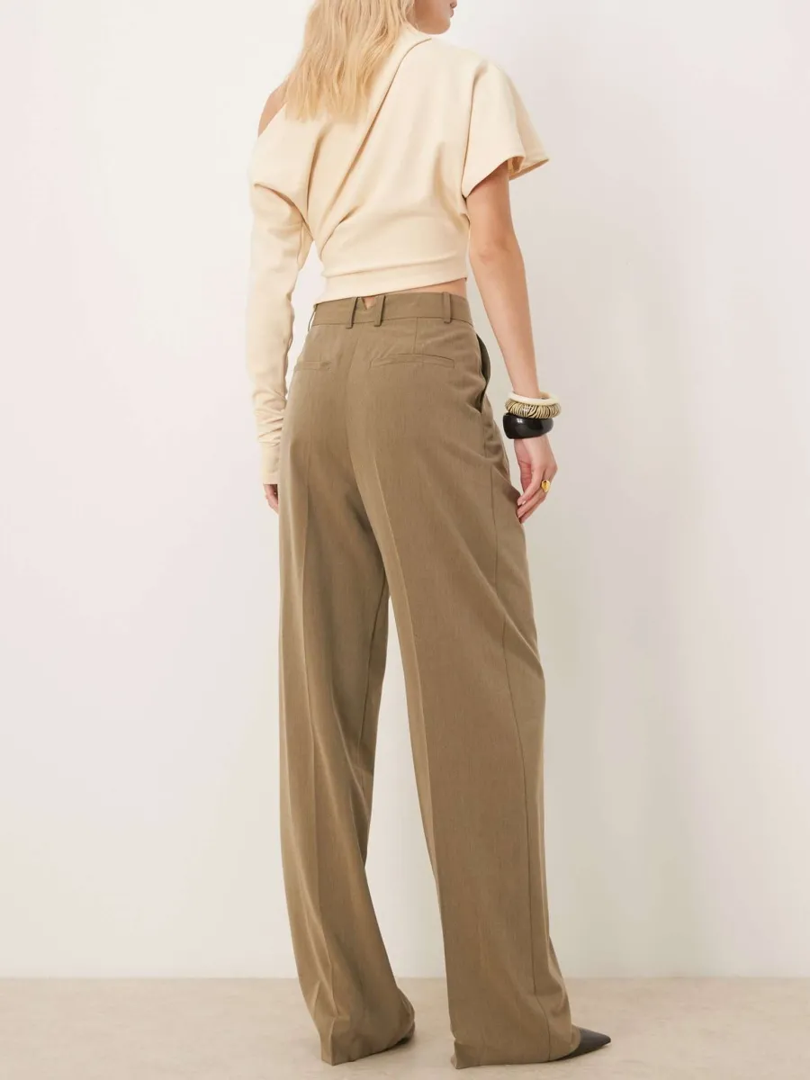 Wide-Leg Pleated Trousers