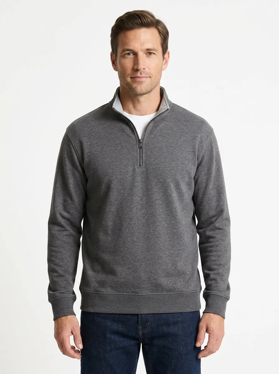 Men's Classic Minimalist Textured Embroidered Emblem Stand-Collar Quarter-Zip Sweatshirt